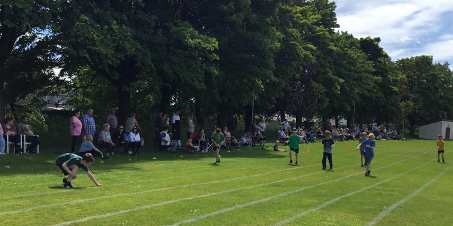 P4 Boys Egg and Spoon Race 2 