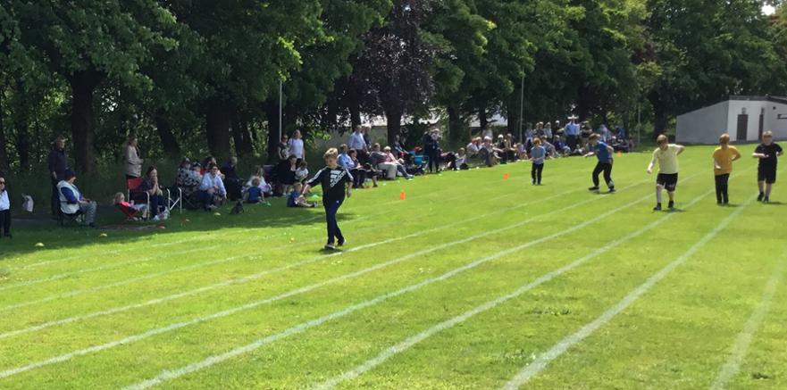 P5 Boys Egg and Spoon Race 1 