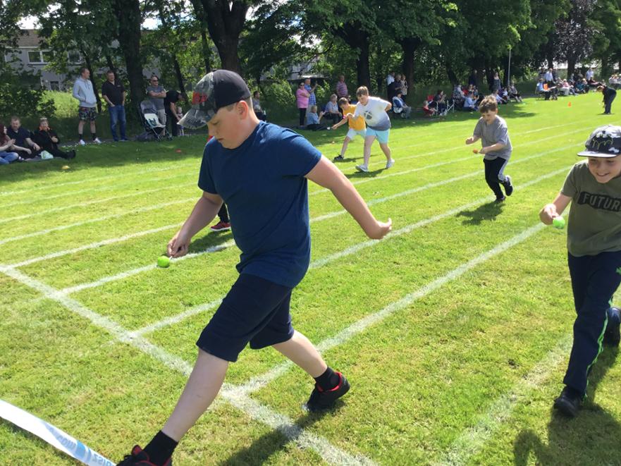 P6 Boys Egg and Spoon Race 3 