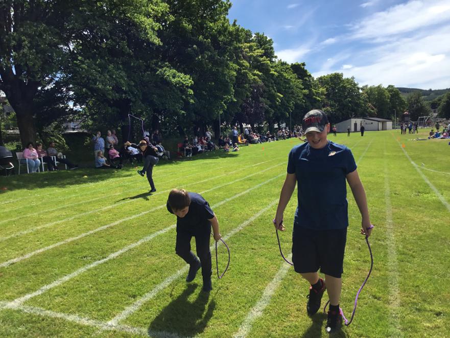 P6 Boys Skipping Race 5 